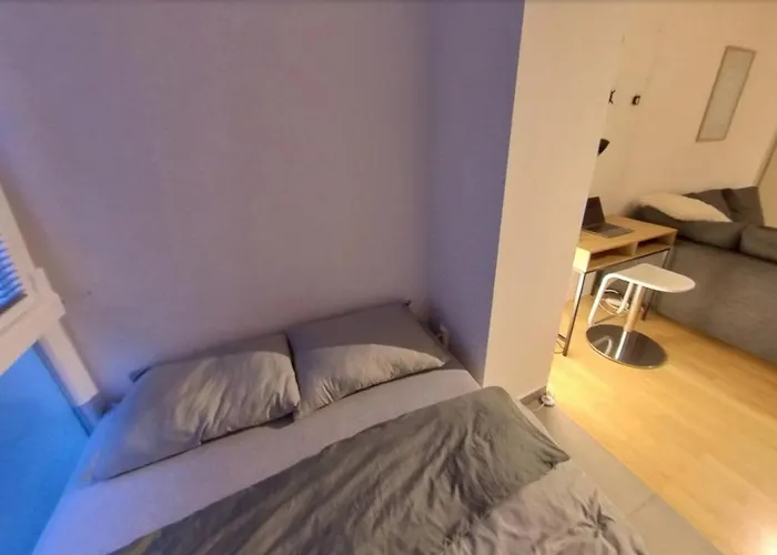 Апартаменты Peter Pan & Free Parking *