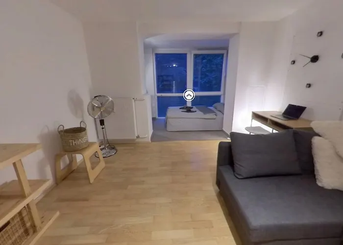 Peter Pan & Free Parking Апартаменты *