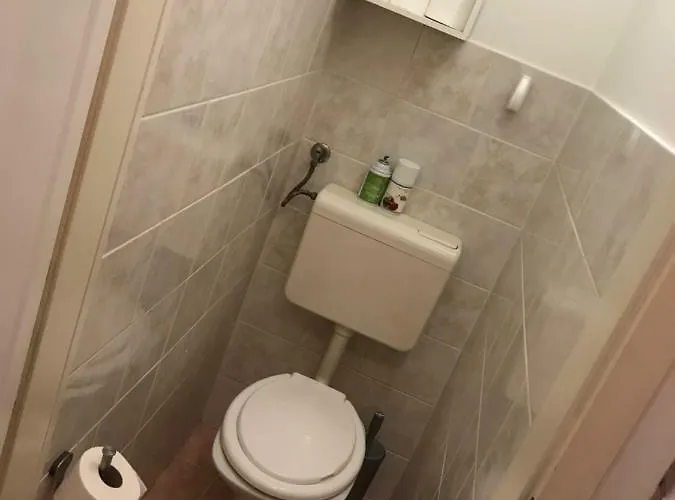 Peter Pan & Free Parking Апартаменты *